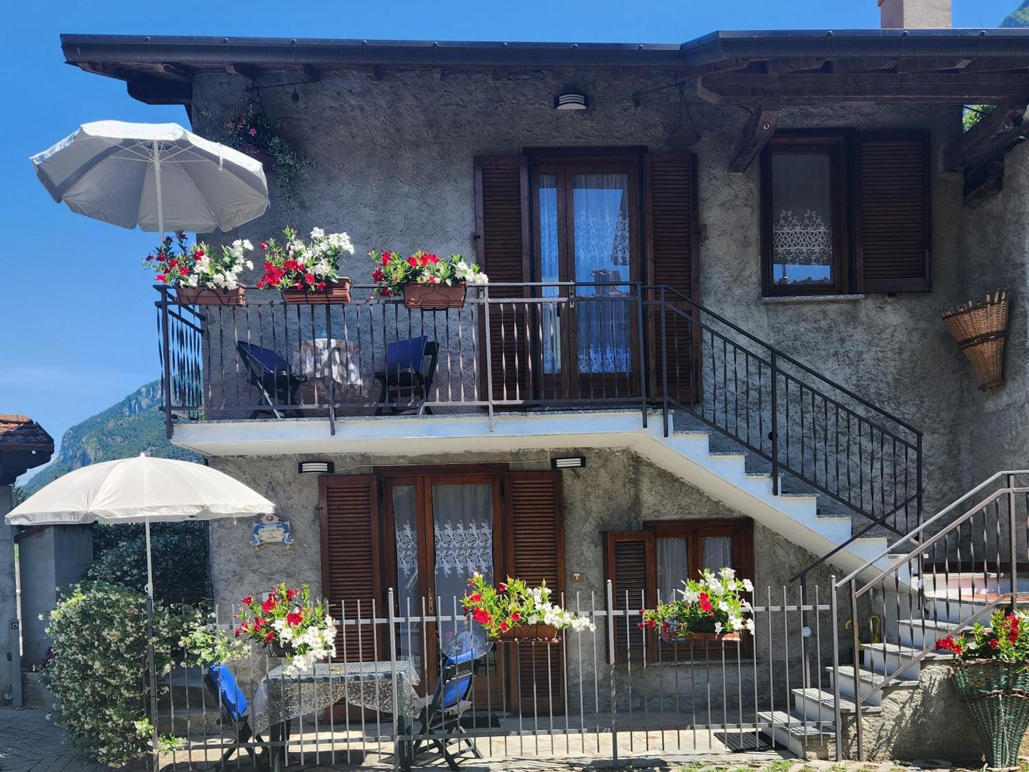 Laura'S Cottage With Lake View, Detached, 5 Kilometers From Varenna ليرنا المظهر الخارجي الصورة